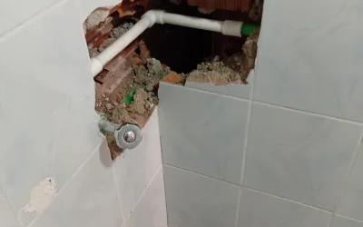 Su kaçağı, tıkanıklık, kombi montajı ve doğalgaz bakımı dahil tüm tesisat sorunlarınızda hızlı, güvenilir ve uygun fiyatlı çözüm için hemen arayın!